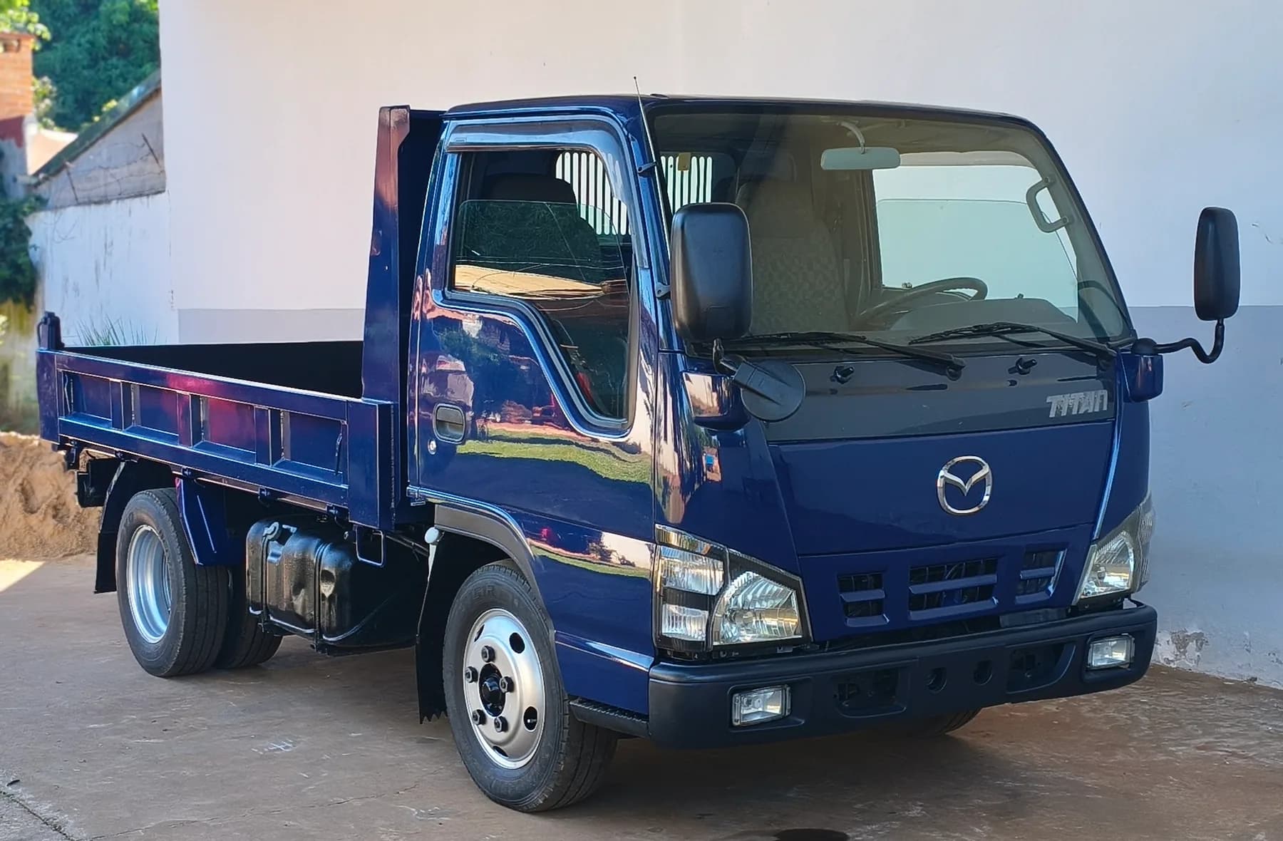 Mazda Titan Volquete - foto 1